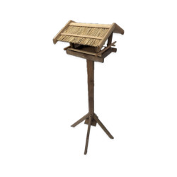 Hrănitoare pentru păsări pe picior